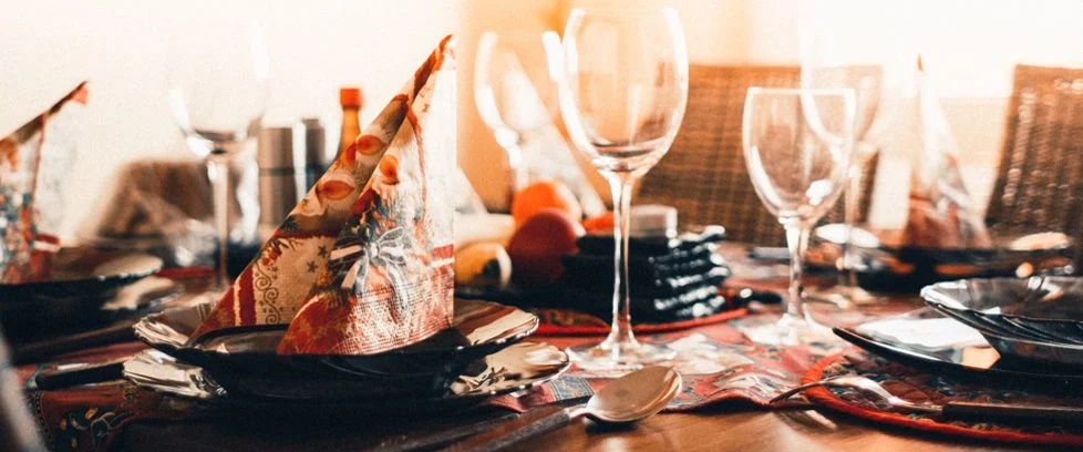 Consejos para el montaje de tu mesa navideña o cena de Navidad