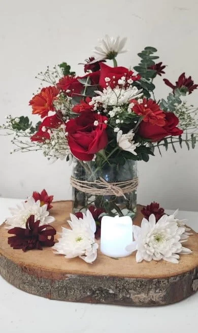 Flores-y-decoracion-de-mesas-en-eventos-Catering-Medellin