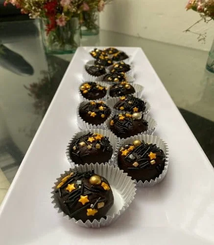 Mesa-de-pasabocas-y-canapes-para-eventos-Catering-Medellin